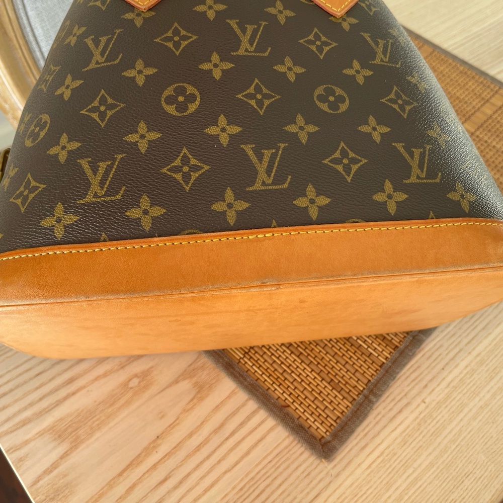 Louis Vuitton Monogram Alma PM Bag - Picture 5 of 10